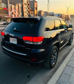 جیپ گراند شیرۆکی